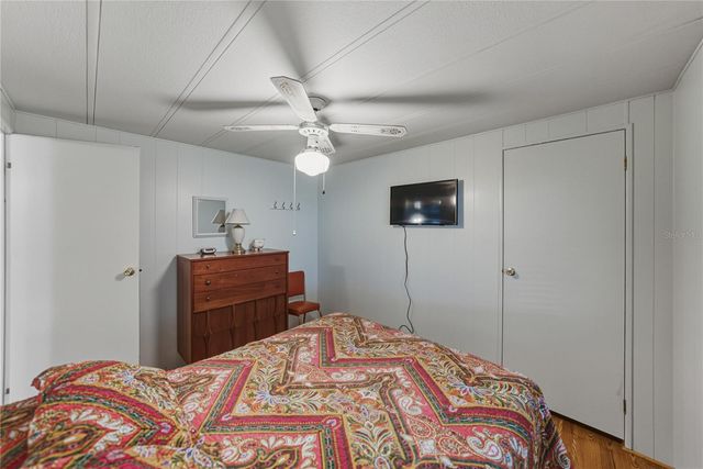 37843 BARCELONA AVENUE, Zephyrhills, FL 33541