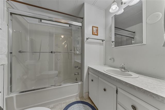 37843 BARCELONA AVENUE, Zephyrhills, FL 33541