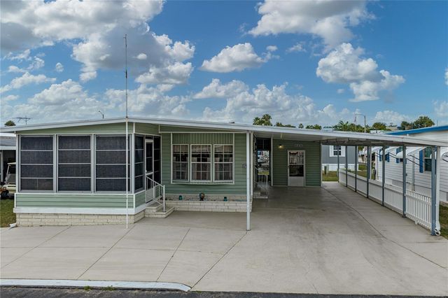 37843 BARCELONA AVENUE, Zephyrhills, FL 33541