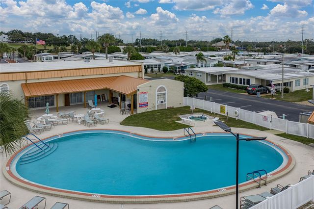 37843 BARCELONA AVENUE, Zephyrhills, FL 33541