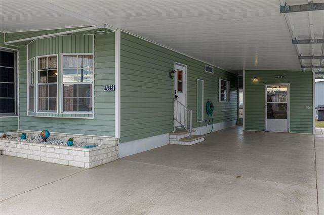 37843 BARCELONA AVENUE, Zephyrhills, FL 33541