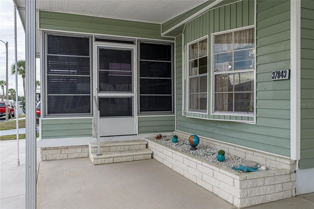 37843 BARCELONA AVENUE, Zephyrhills, FL 33541