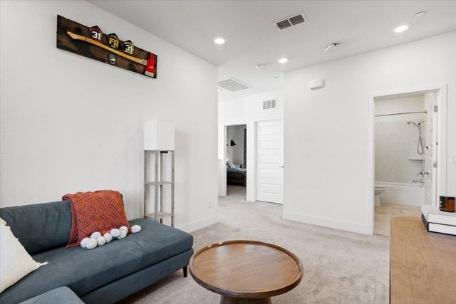 3963 Po River Way, Sacramento, CA 95834