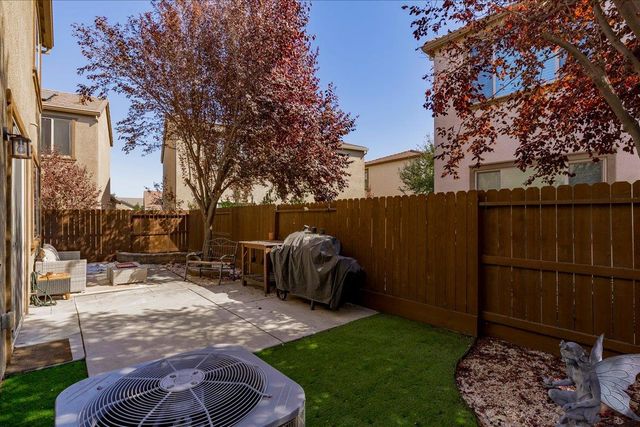 3963 Po River Way, Sacramento, CA 95834