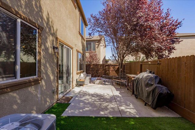 3963 Po River Way, Sacramento, CA 95834