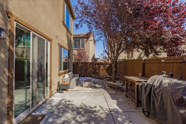 3963 Po River Way, Sacramento, CA 95834