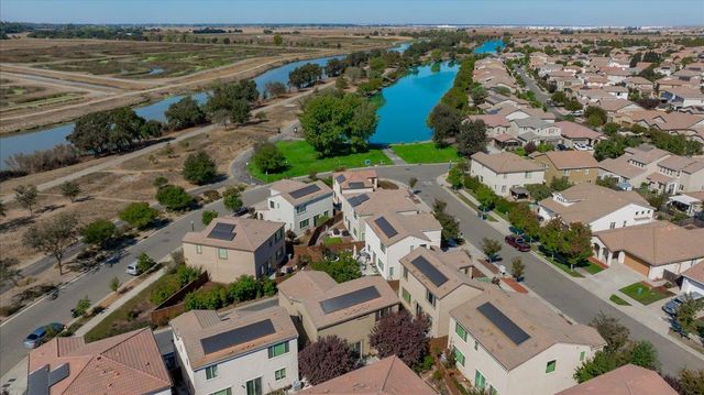 3963 Po River Way, Sacramento, CA 95834