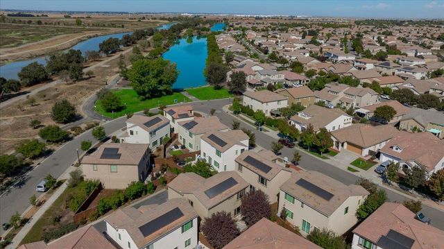 3963 Po River Way, Sacramento, CA 95834