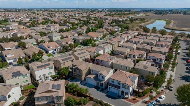 3963 Po River Way, Sacramento, CA 95834