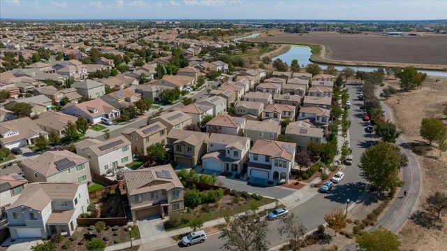 3963 Po River Way, Sacramento, CA 95834
