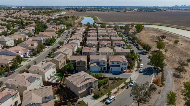 3963 Po River Way, Sacramento, CA 95834