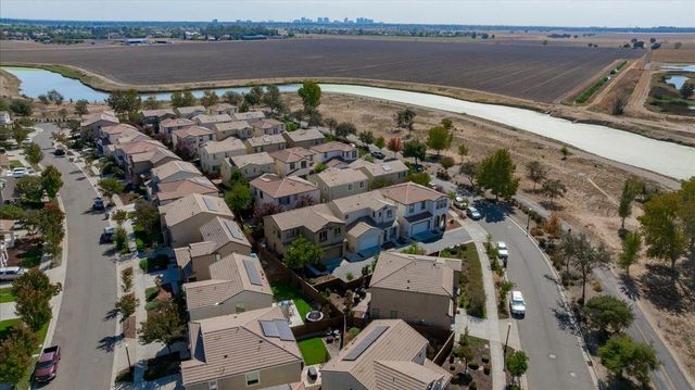 3963 Po River Way, Sacramento, CA 95834