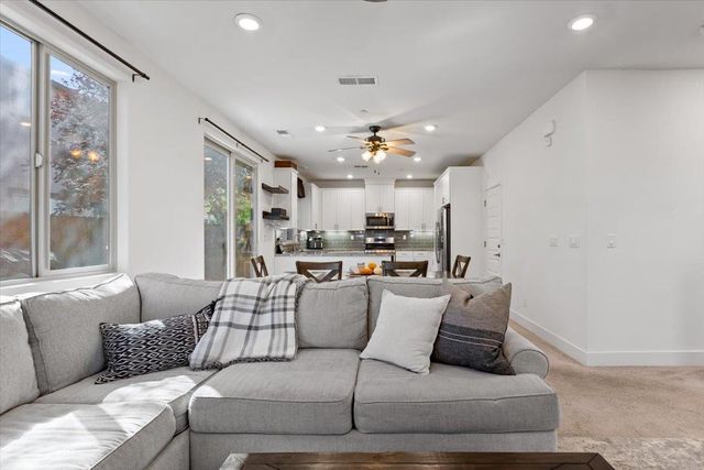 3963 Po River Way, Sacramento, CA 95834
