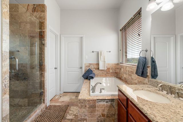 463 Beauchamp RD, Dripping Springs, TX 78620