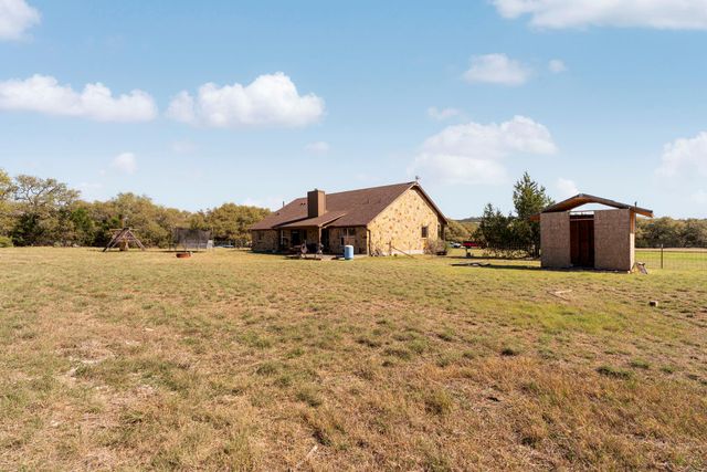 463 Beauchamp RD, Dripping Springs, TX 78620