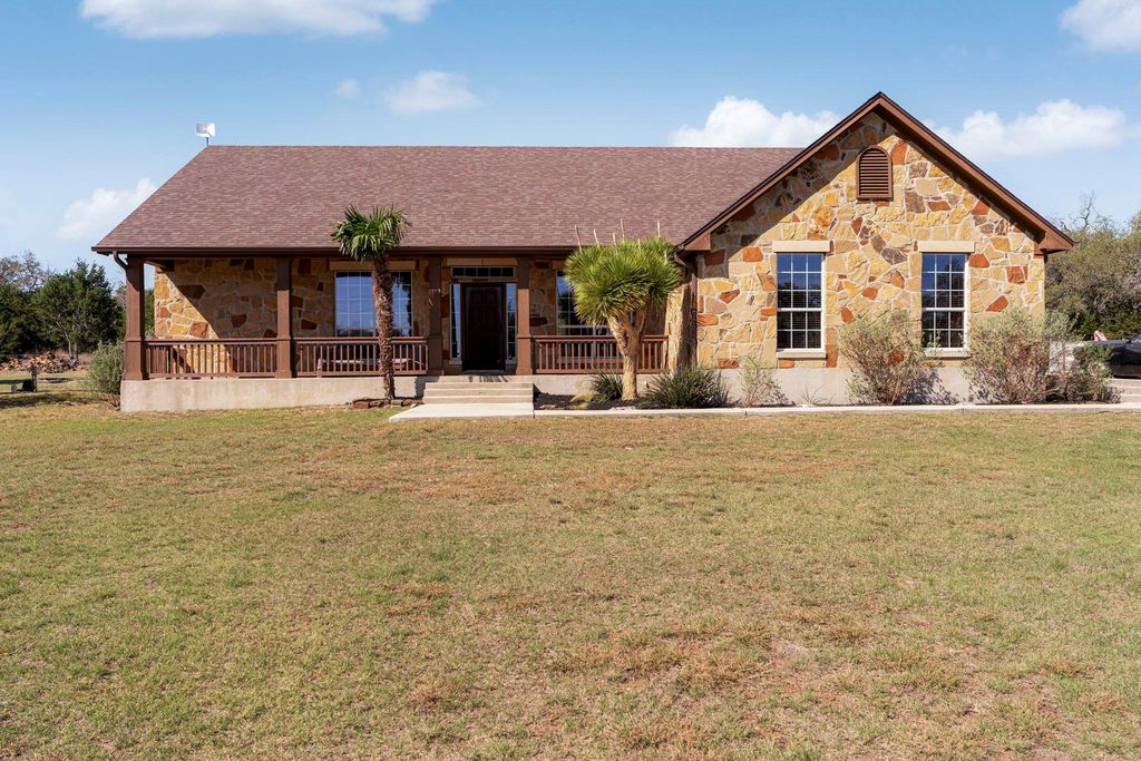 463 Beauchamp RD, Dripping Springs, TX 78620