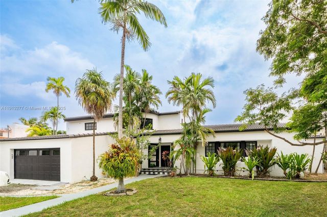 5149 Alton Rd, Miami Beach, FL 33140