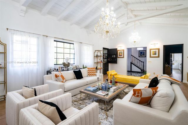 5149 Alton Rd, Miami Beach, FL 33140