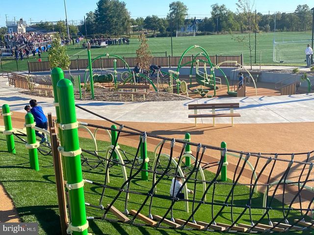 42522 MAYFLOWER TER, Brambleton, VA 20148