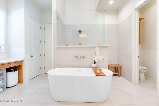 202 Ashgrove Lane, Youngsville, LA 70592