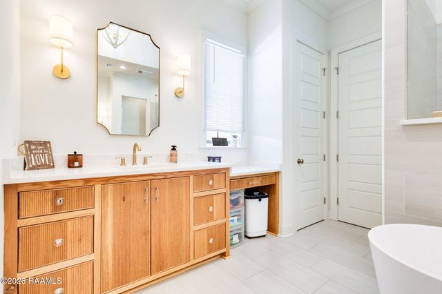 202 Ashgrove Lane, Youngsville, LA 70592