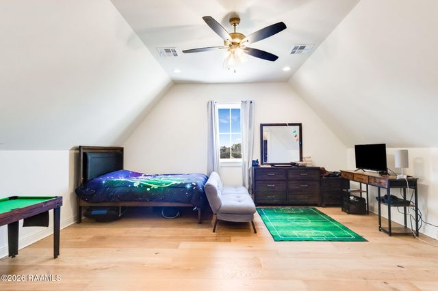 202 Ashgrove Lane, Youngsville, LA 70592