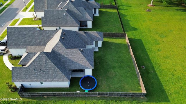 202 Ashgrove Lane, Youngsville, LA 70592