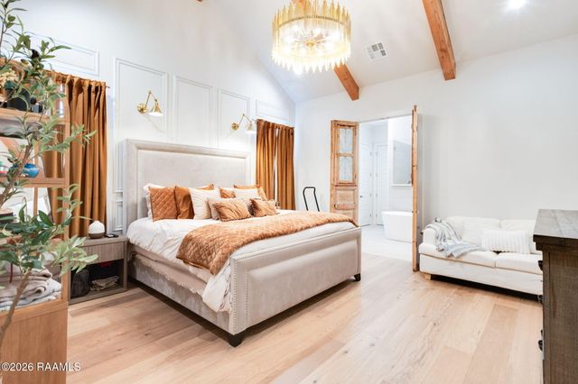 202 Ashgrove Lane, Youngsville, LA 70592