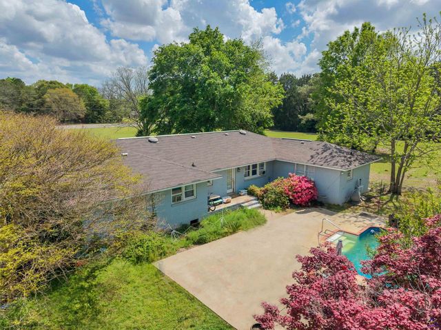 1401 Houston Lake Road, Kathleen, GA 31047