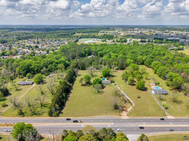 1401 Houston Lake Road, Kathleen, GA 31047