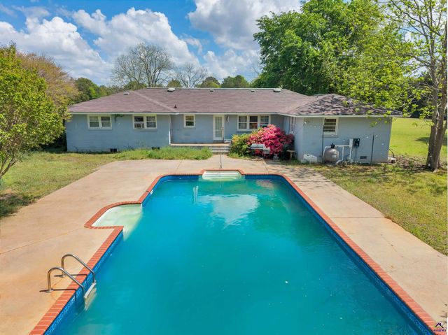 1401 Houston Lake Road, Kathleen, GA 31047