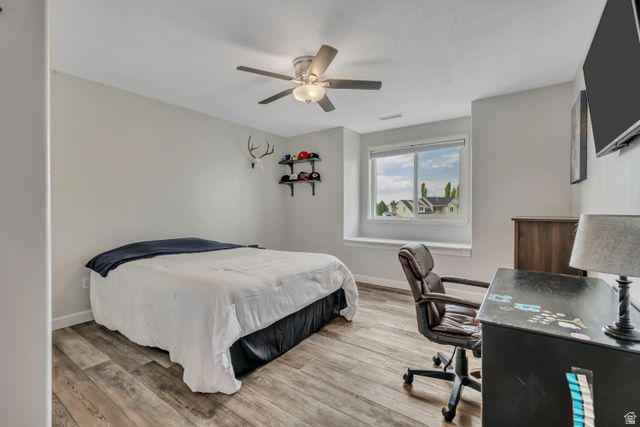 184 N FARM CV, Farmington, UT 84025