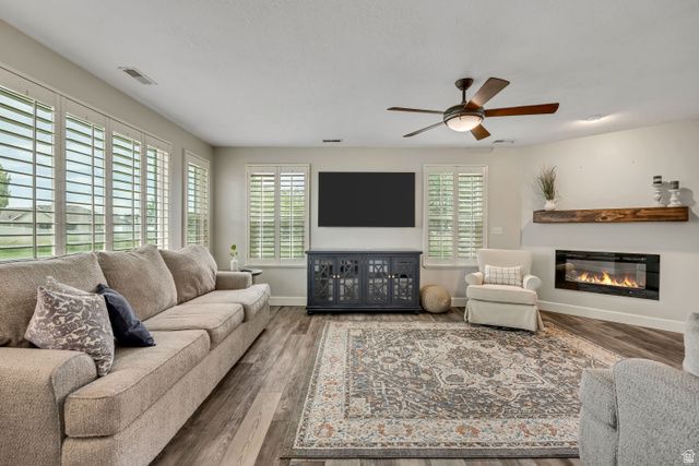 184 N FARM CV, Farmington, UT 84025