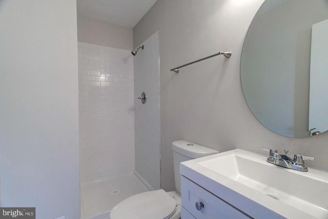 5416 NEW LONDON PARK DR, Fairfax, VA 22032