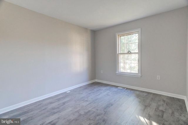 5416 NEW LONDON PARK DR, Fairfax, VA 22032