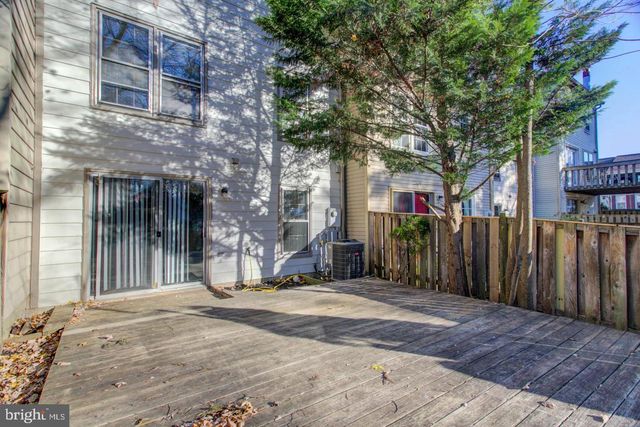 5416 NEW LONDON PARK DR, Fairfax, VA 22032