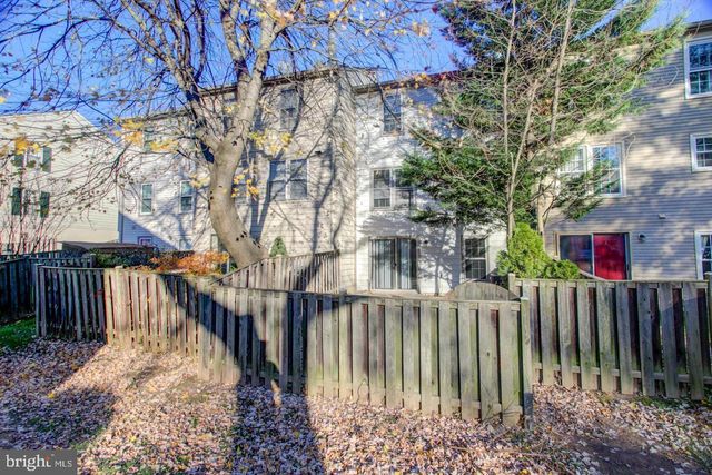 5416 NEW LONDON PARK DR, Fairfax, VA 22032