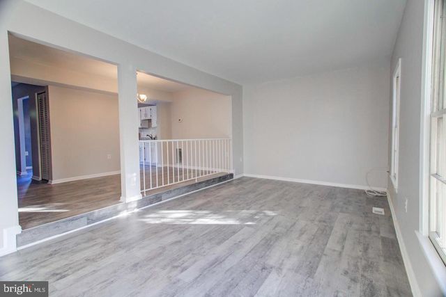 5416 NEW LONDON PARK DR, Fairfax, VA 22032
