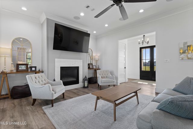 407 Goose Pointe Boulevard, Biloxi, MS 39531