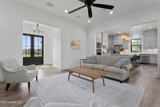 407 Goose Pointe Boulevard, Biloxi, MS 39531