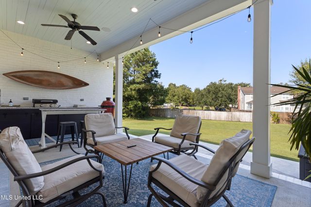 407 Goose Pointe Boulevard, Biloxi, MS 39531