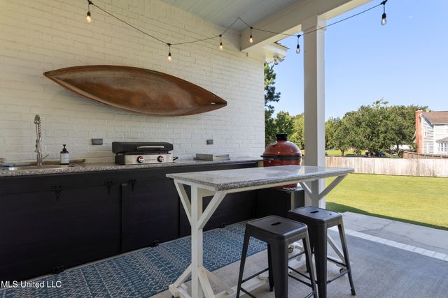 407 Goose Pointe Boulevard, Biloxi, MS 39531