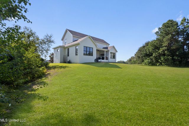 407 Goose Pointe Boulevard, Biloxi, MS 39531