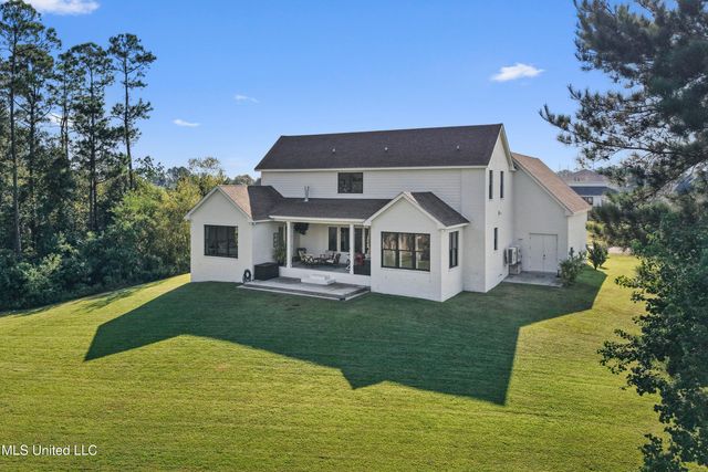 407 Goose Pointe Boulevard, Biloxi, MS 39531
