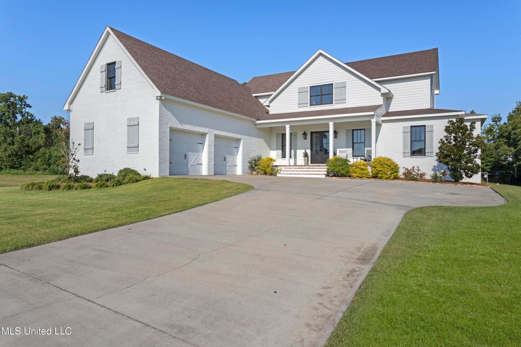 407 Goose Pointe Boulevard, Biloxi, MS 39531