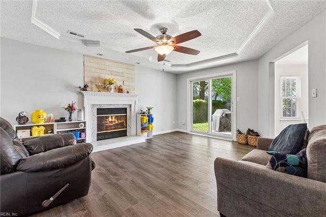 39 Locksley DR, Hampton, VA 23666