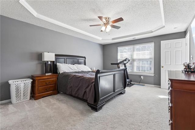 39 Locksley DR, Hampton, VA 23666