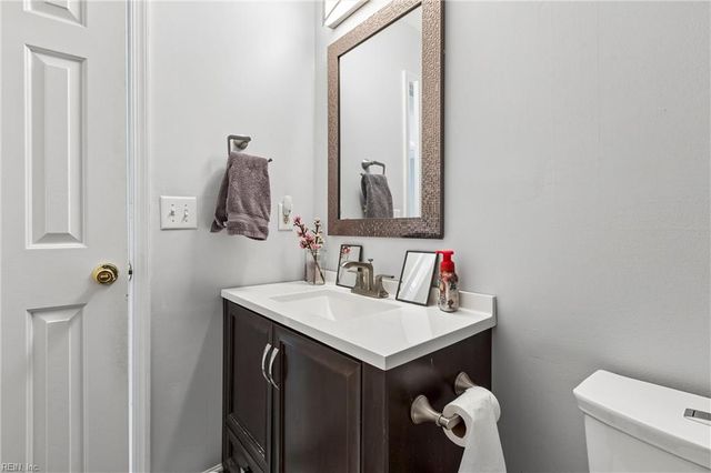 39 Locksley DR, Hampton, VA 23666
