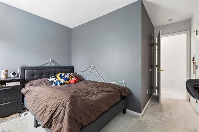 39 Locksley DR, Hampton, VA 23666