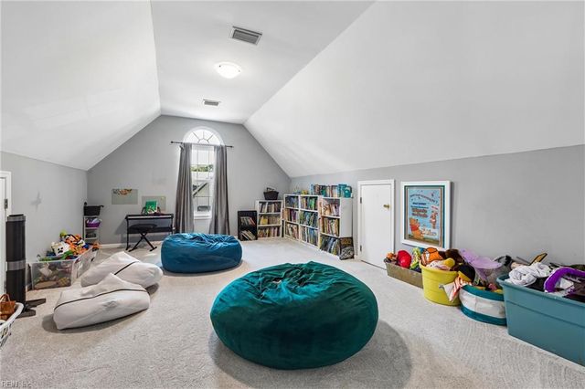 39 Locksley DR, Hampton, VA 23666